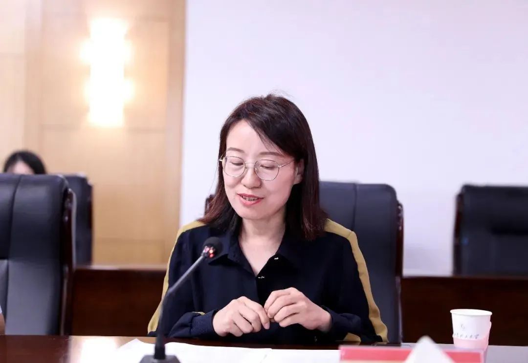 张艳梅.jpg 图片